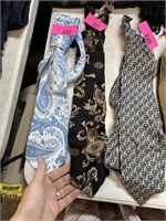 VALENTINO DESIGNER NECK TIE NECKTIE