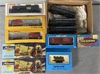 HO Train & Locomotives Lot Collection