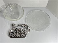 Swan Decor & Dishware