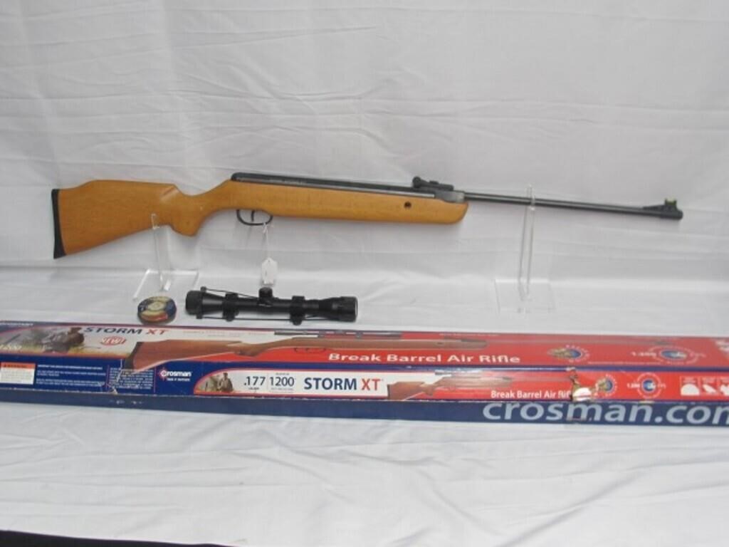 CROSMAN STORM XT .177 PELLET GUN W/ BOX & SCOPE