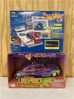 Low Rider Battery Operated Car, Hot Wheels "Ford