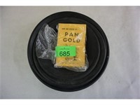 (4) PLASTIC GOLD PANS