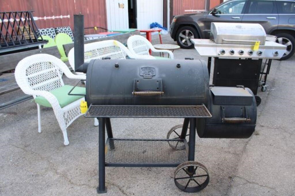 Oklahoma Joes Smoker w/Fire Box