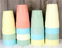 (14) Country Craft Plastic Tumblers