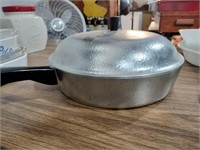 Club Skillet 12-in with lid