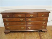 AMERICAN DREW 10 DRAWER MAHOGANY DRESSER