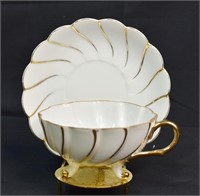 Vintage 3 Footed Swirl Tea Cup & Saucer