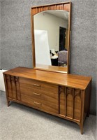 Kent-Coffey Perspecta Dresser with Mirror