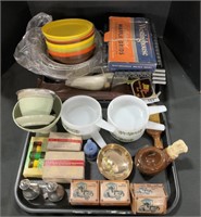 Vintage Tupperware, S&P Shakers, Kitchenware.