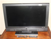 VIEW SONIC 39" FLATSCREEN TV WITH REMOTE