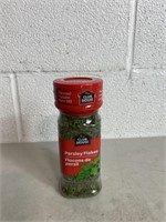 Club House, Quality Natural Herbs & Spices,