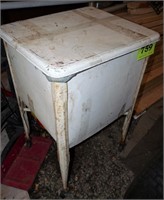 Metal Ice Box / Wash Tub