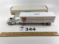 ERTL 9th ANNUAL GATEWAY MID-AMERICA TOY SHOW