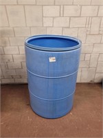 55Gal plastic drup. Water barrel or storage