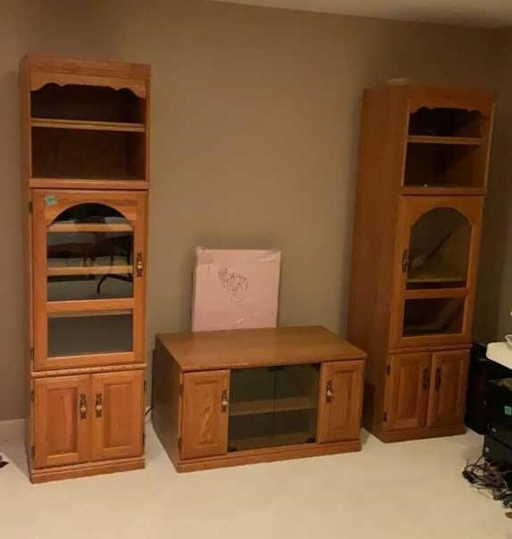 Large entertainment center. Heavy, bring help to