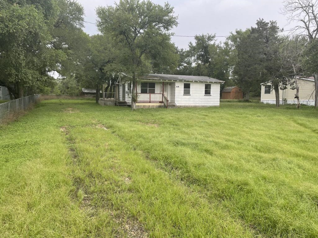 305 cr 1607 cliftton tx 76634 home and land