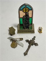 VINTAGE CHRISTIAN RELIGIOUS FIGURINE, BROOCHES