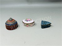 3 decorated ring boxes
