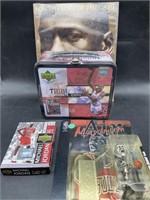(K) Michael Jordan Collection Cards Book lunchbox