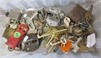 Box of misc. keys & locks