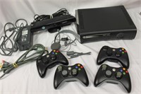 XBox 360 Game System - Works - Nice Set