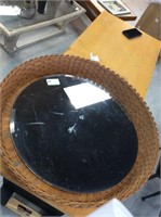 Display basket with mirror