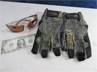(2) Camo szLG ATV Gloves & New Sunglasses