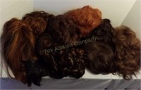 (8) Wigs