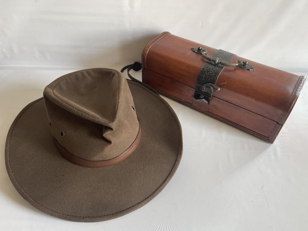 Nature Company John Muir Hat