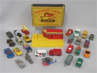 VINTAGE MATCHBOX GARAGE & CARS: