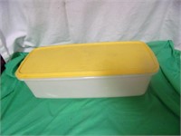 Tupperware Bowl with a Lid