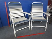 2 nice folding lawn chairs