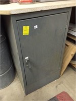 Metal 1 door cabinet