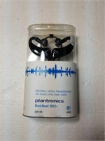 Wireless headphones for music and calls