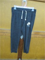 Nike Women's S Pants