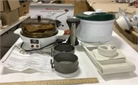 Kitchen lot w/ Westmark rotary grater