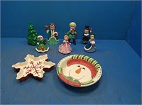 Flat of Christmas figurines and dishes