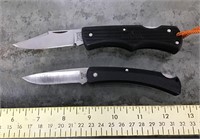 Pair of folding knives