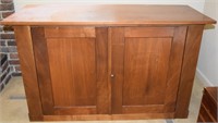 2pc Cupboard w/ Lower Doored & Upper Curio Cabinet