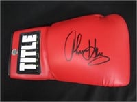 THOMAS TOMMY HEARNS SIGNED BOXING GLOVE