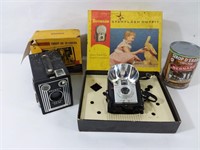 Caméra et flash vintage Brownie ans boîte