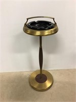 Retro pedestal ashtray