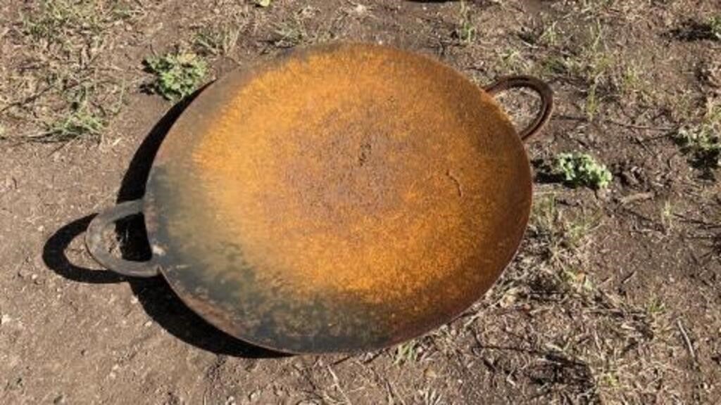 Heavy Metal campfire Wok 20in Diameter