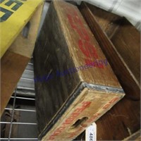 Pepsi wooden pop crate w/ dividers