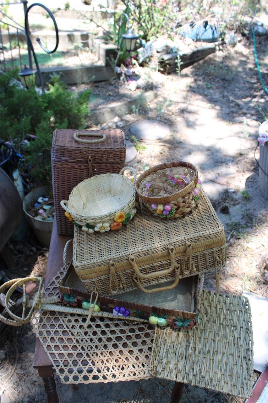 Picnic and Wicker Lot