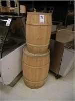 Large & small wood keg