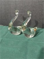 Lead crystal sassy Swan duo. Approx 4.75" tall
