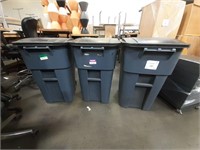 3 Rubbermaid  Commercial Trash Cans