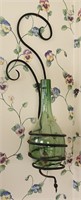 Ivy Vase, Bracket