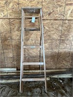 Werner 5' Wooden Ladder